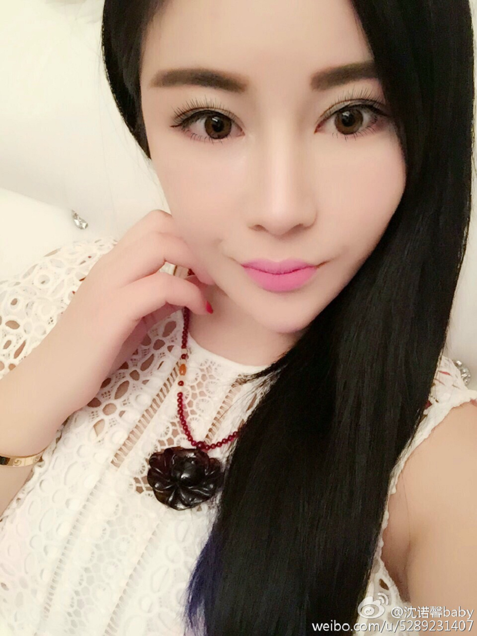 美女嫩模沈诺馨性感S曲线完美身材喷血微博海量写真225P