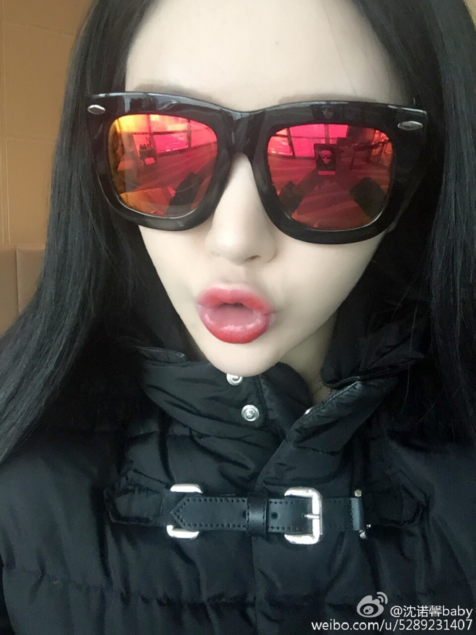 美女嫩模沈诺馨性感S曲线完美身材喷血微博海量写真225P