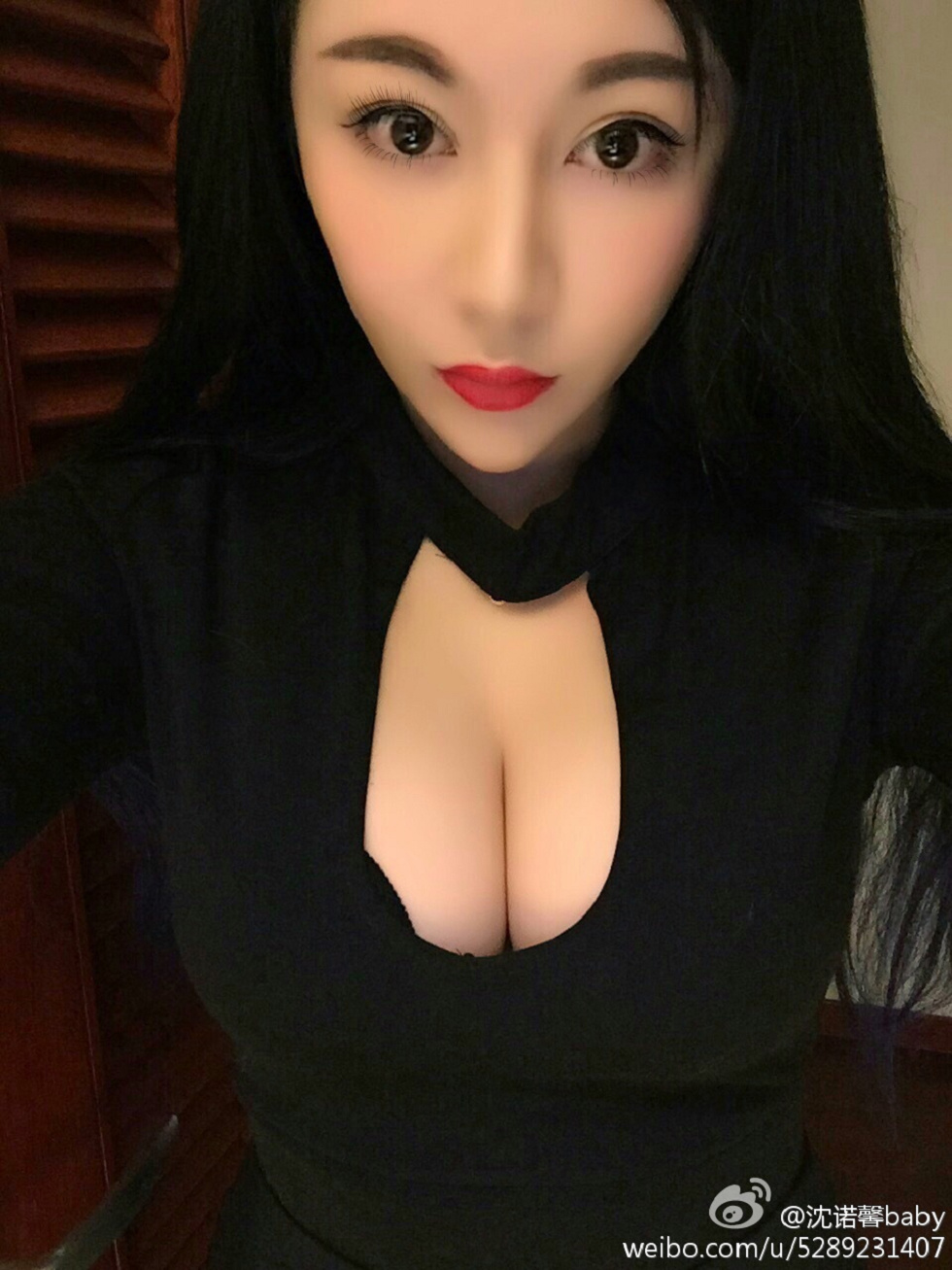 美女嫩模沈诺馨性感S曲线完美身材喷血微博海量写真225P