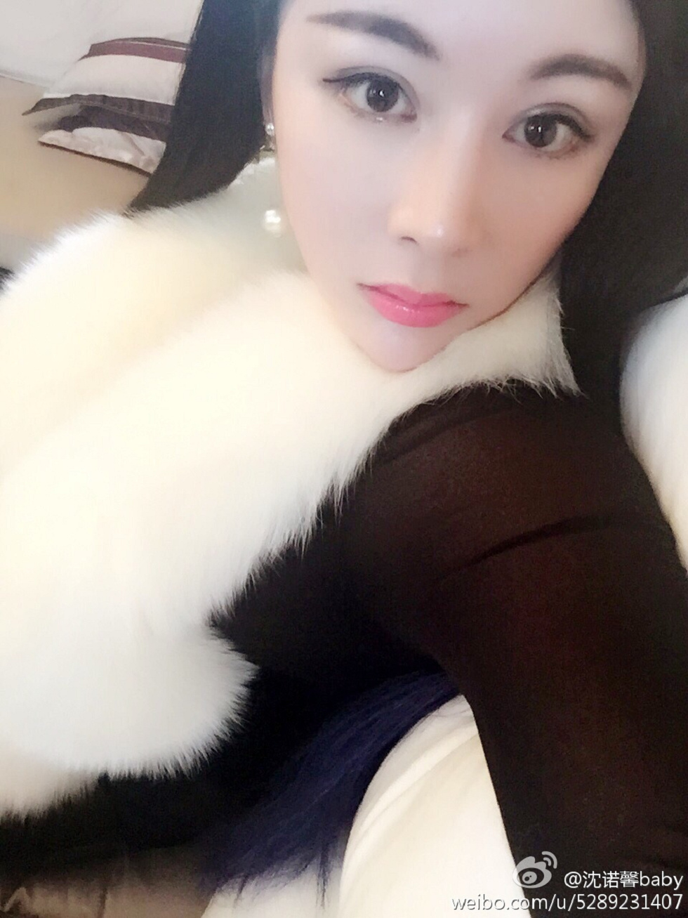 美女嫩模沈诺馨性感S曲线完美身材喷血微博海量写真225P