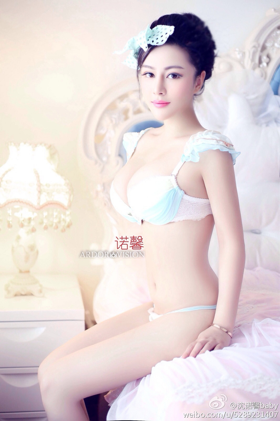 美女嫩模沈诺馨性感S曲线完美身材喷血微博海量写真225P