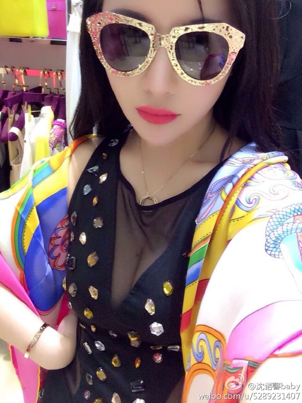 美女嫩模沈诺馨性感S曲线完美身材喷血微博海量写真225P