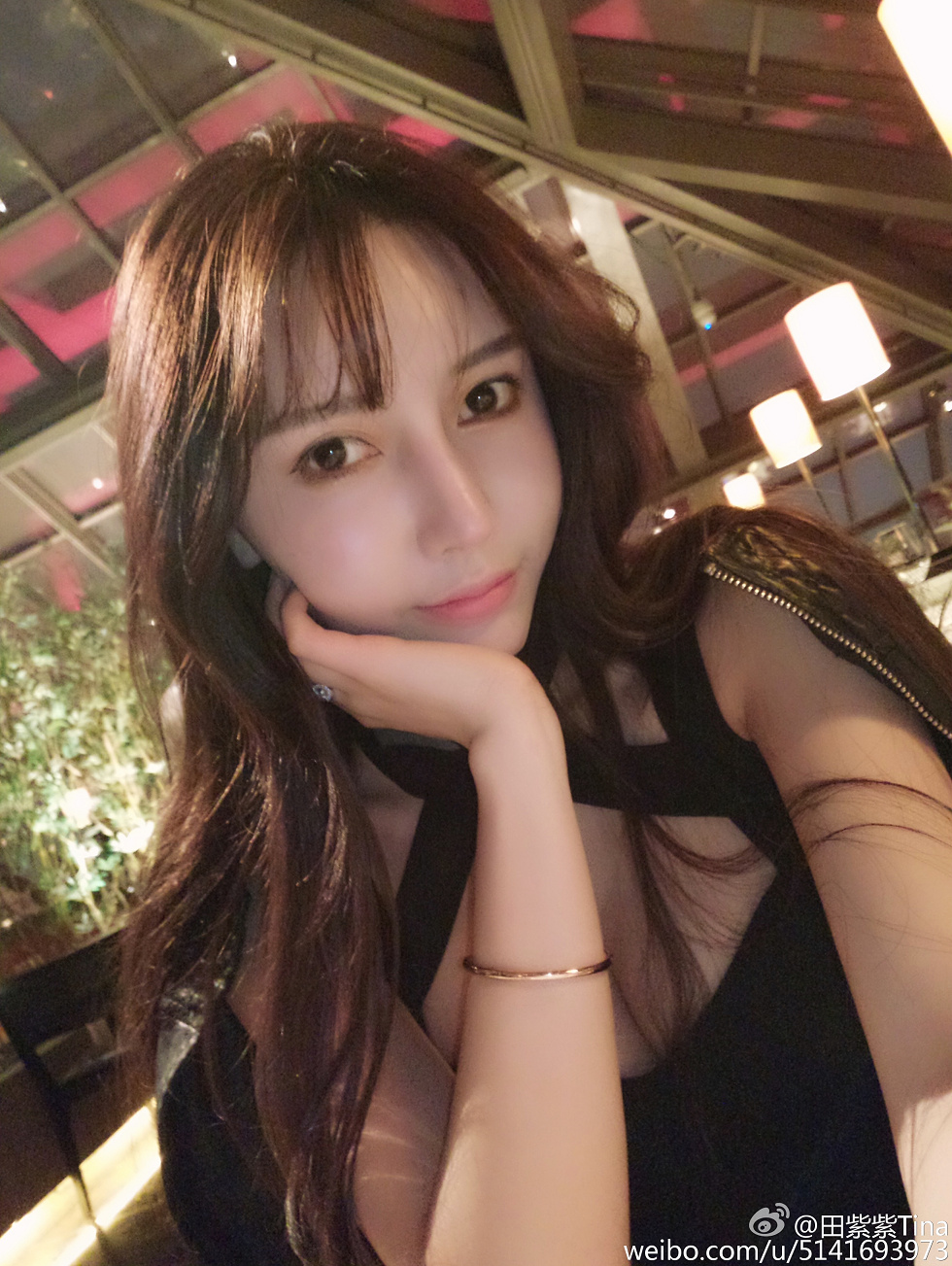 最豪车模田紫紫大胆生活写真秀微博海量写真240P