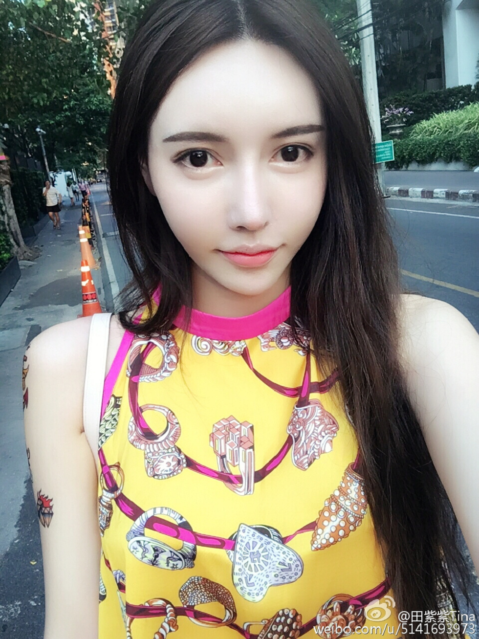 最豪车模田紫紫大胆生活写真秀微博海量写真240P