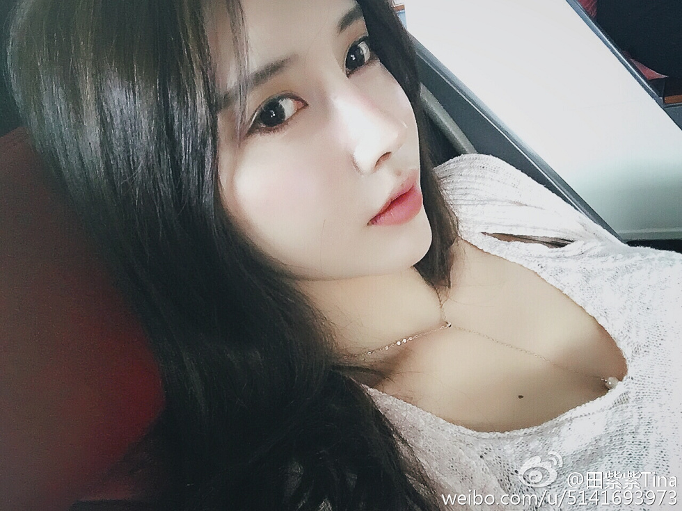 最豪车模田紫紫大胆生活写真秀微博海量写真240P