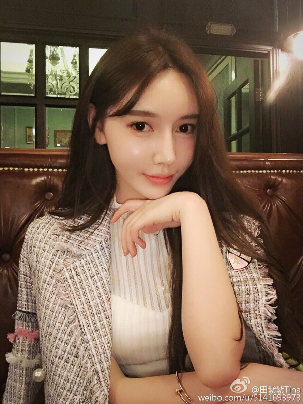最豪车模田紫紫大胆生活写真秀微博海量写真240P