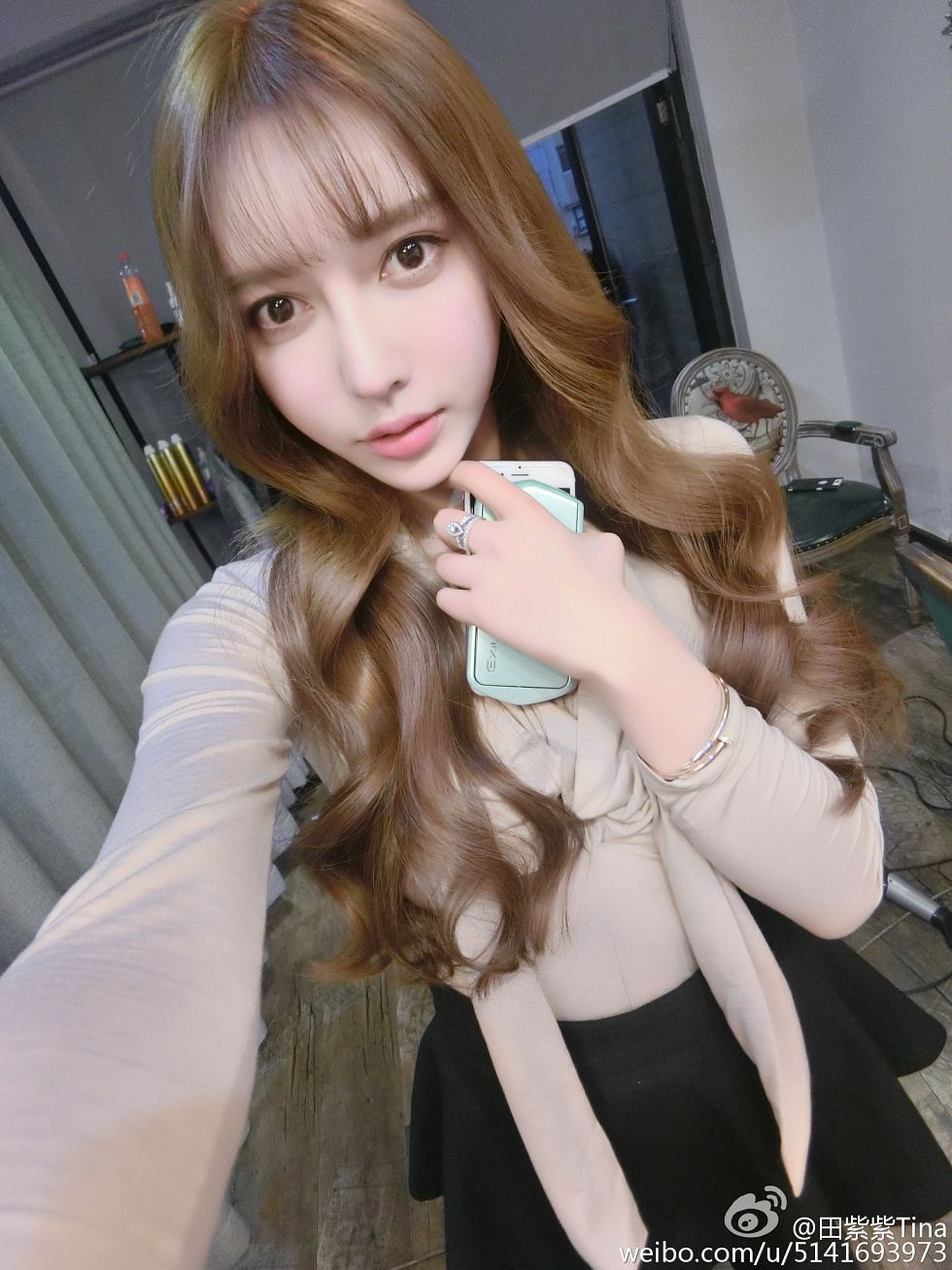 最豪车模田紫紫大胆生活写真秀微博海量写真240P