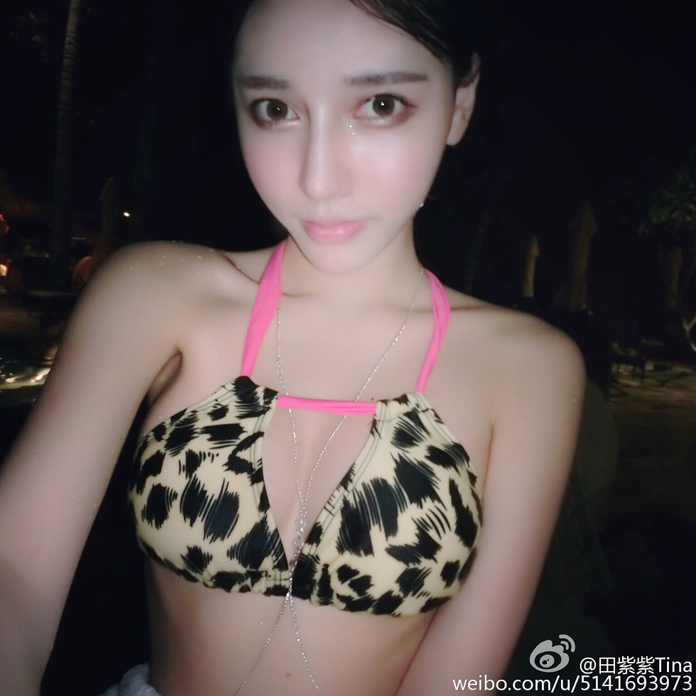 最豪车模田紫紫大胆生活写真秀微博海量写真240P