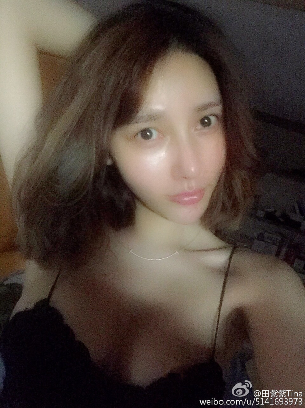 最豪车模田紫紫大胆生活写真秀微博海量写真240P