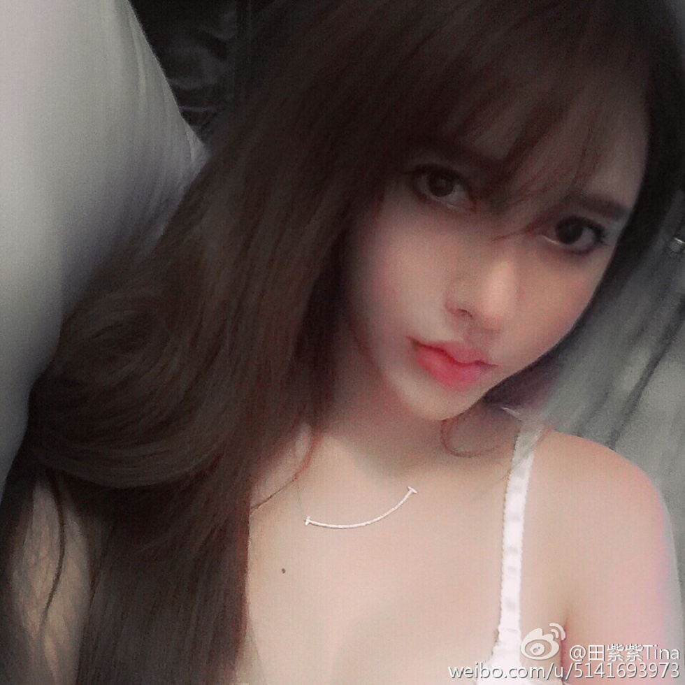 最豪车模田紫紫大胆生活写真秀微博海量写真240P