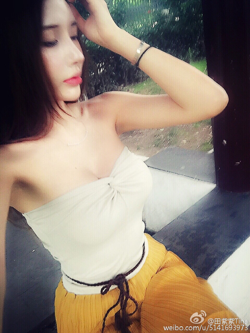 最豪车模田紫紫大胆生活写真秀微博海量写真240P
