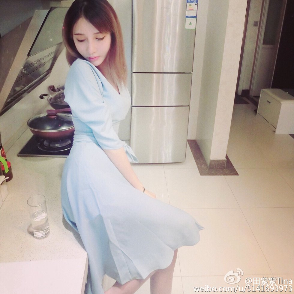 最豪车模田紫紫大胆生活写真秀微博海量写真240P
