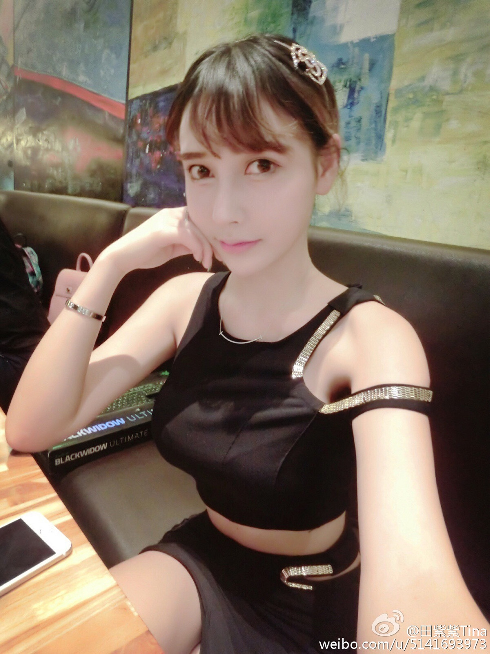 最豪车模田紫紫大胆生活写真秀微博海量写真240P