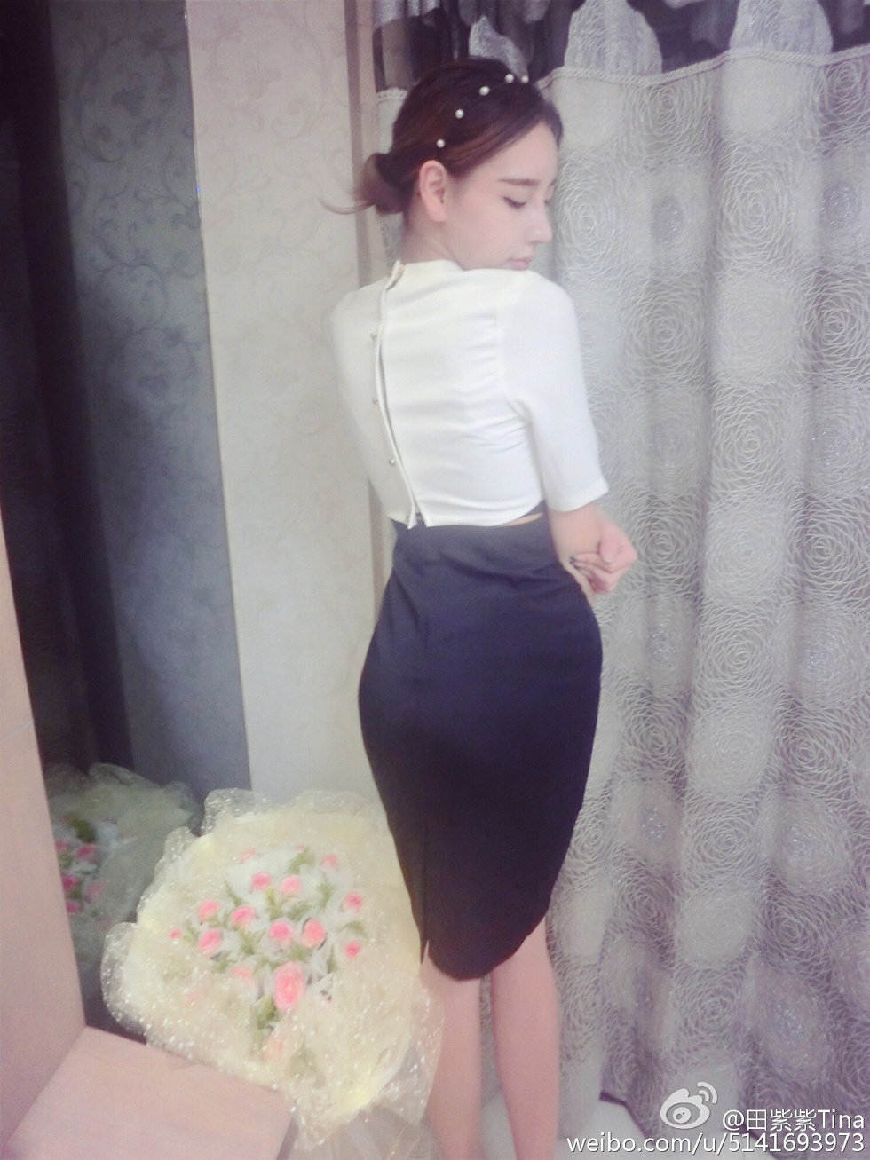 最豪车模田紫紫大胆生活写真秀微博海量写真240P