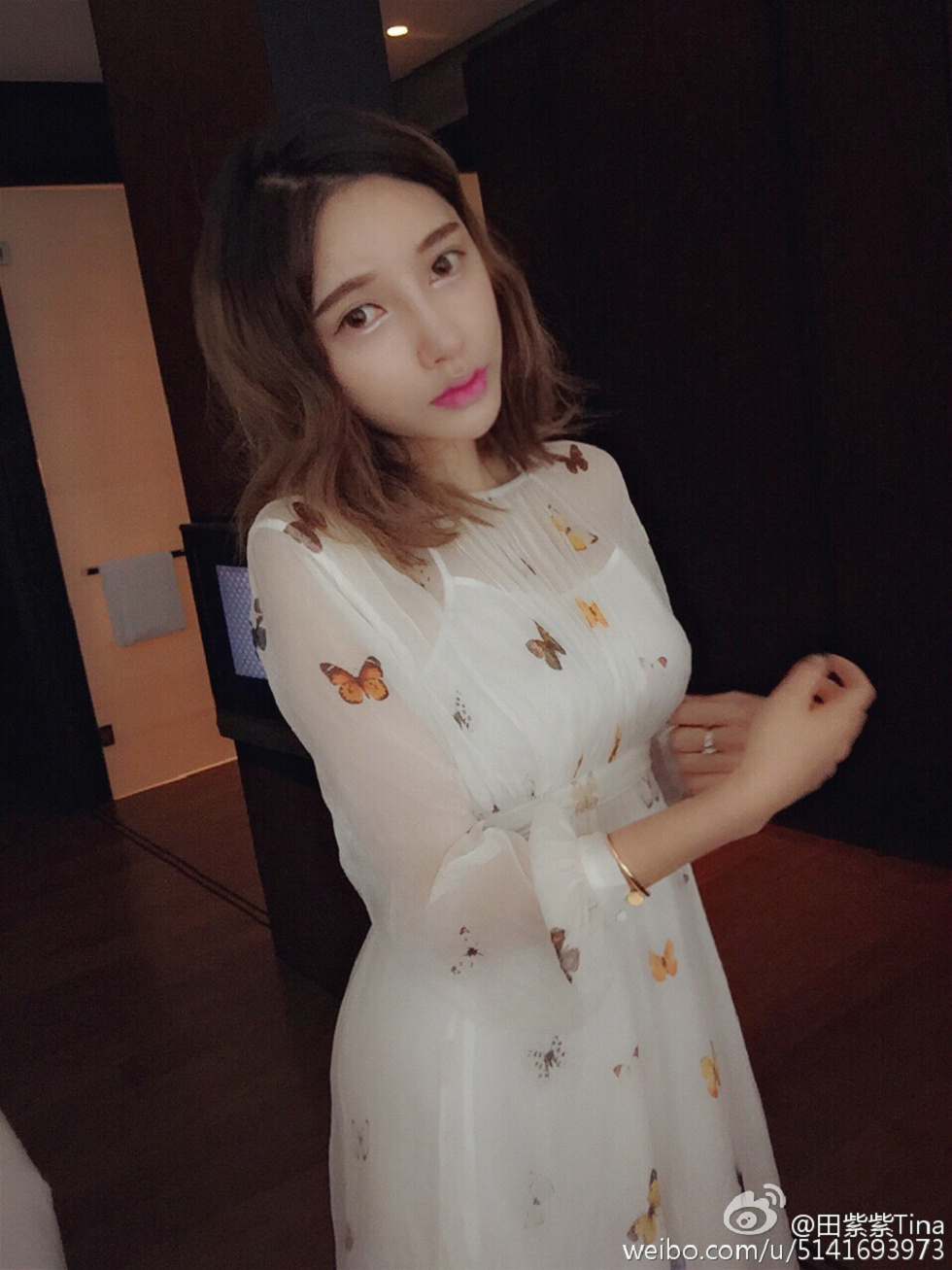 最豪车模田紫紫大胆生活写真秀微博海量写真240P
