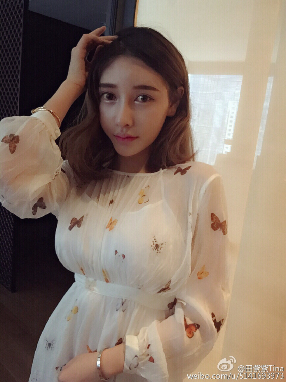最豪车模田紫紫大胆生活写真秀微博海量写真240P