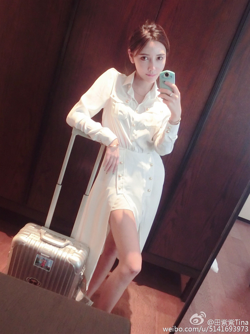 最豪车模田紫紫大胆生活写真秀微博海量写真240P