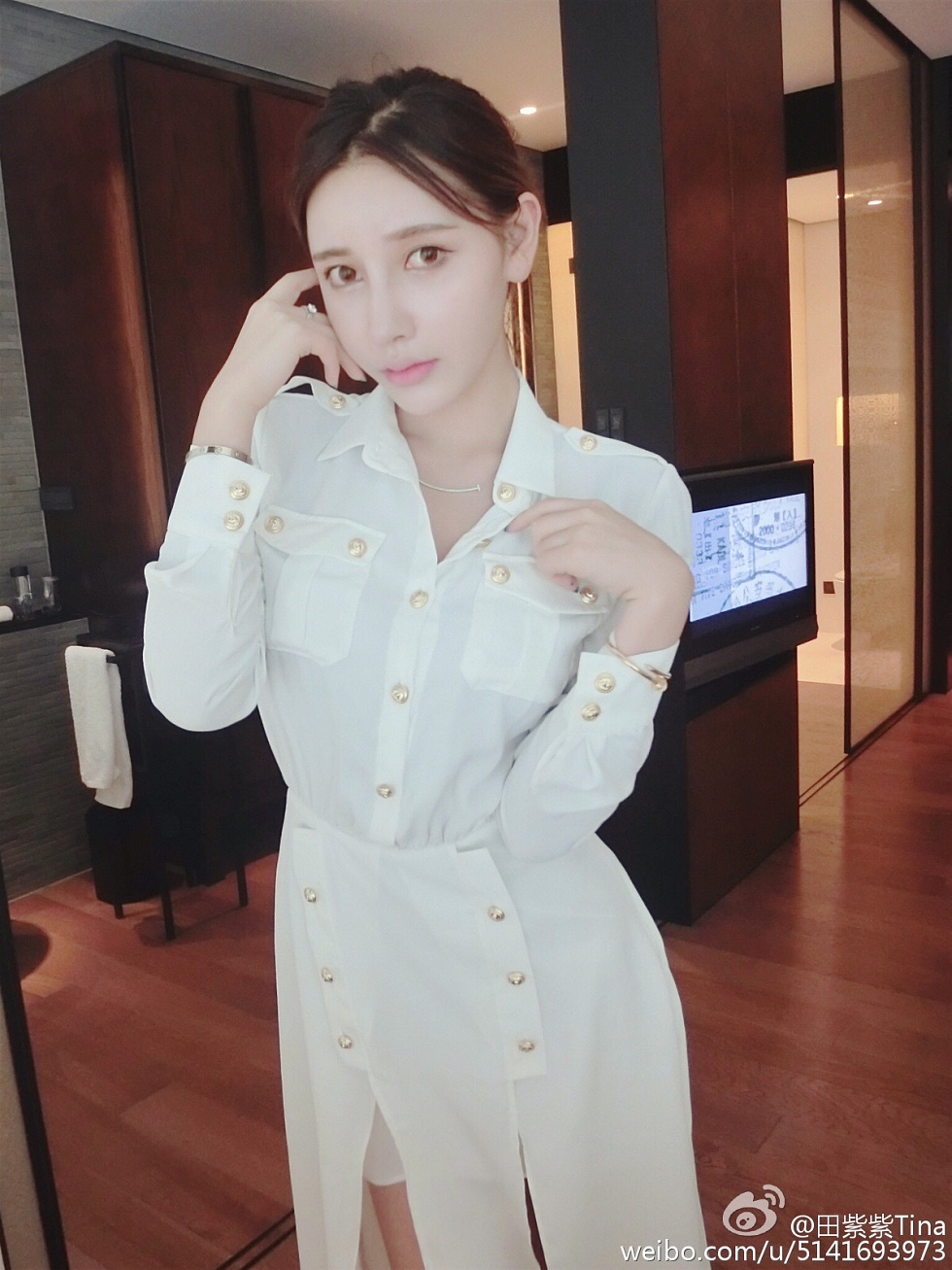 最豪车模田紫紫大胆生活写真秀微博海量写真240P