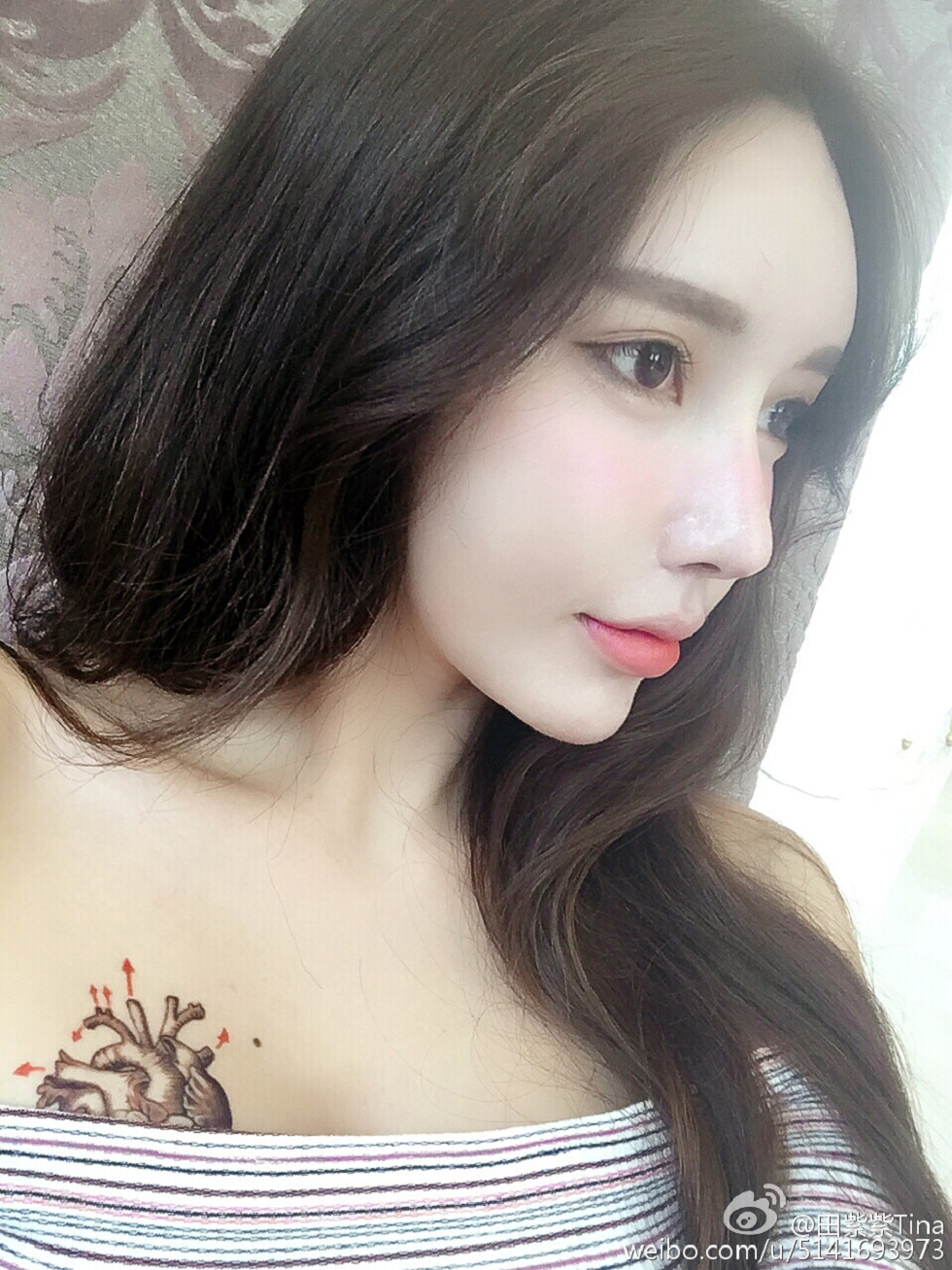 最豪车模田紫紫大胆生活写真秀微博海量写真240P