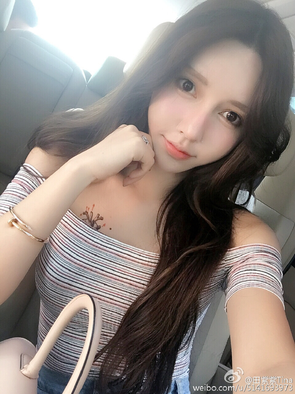 最豪车模田紫紫大胆生活写真秀微博海量写真240P