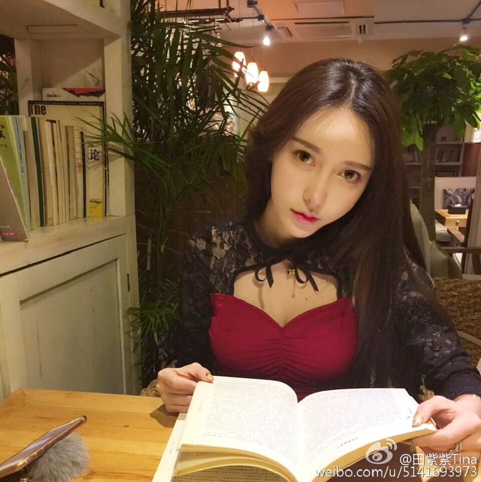 最豪车模田紫紫大胆生活写真秀微博海量写真240P