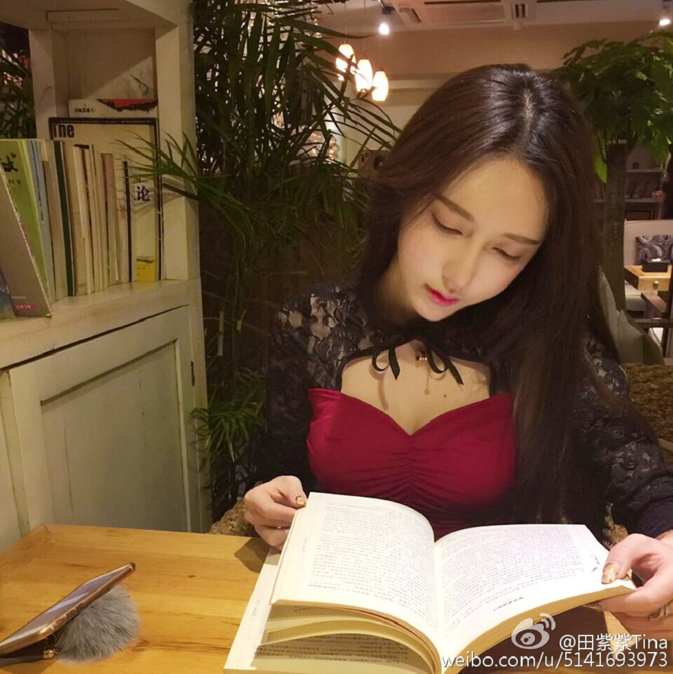 最豪车模田紫紫大胆生活写真秀微博海量写真240P