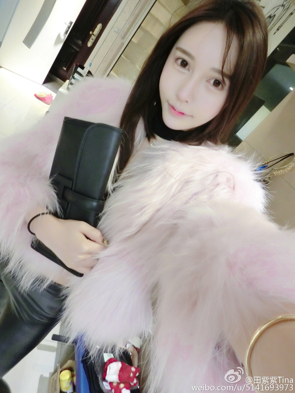 最豪车模田紫紫大胆生活写真秀微博海量写真240P