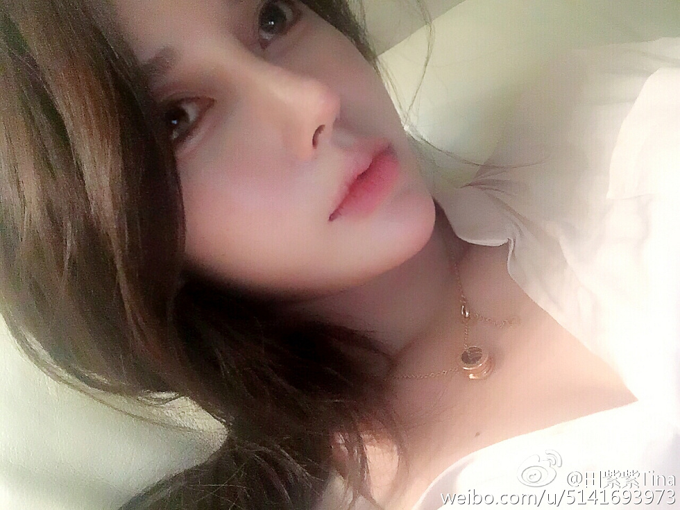 最豪车模田紫紫大胆生活写真秀微博海量写真240P