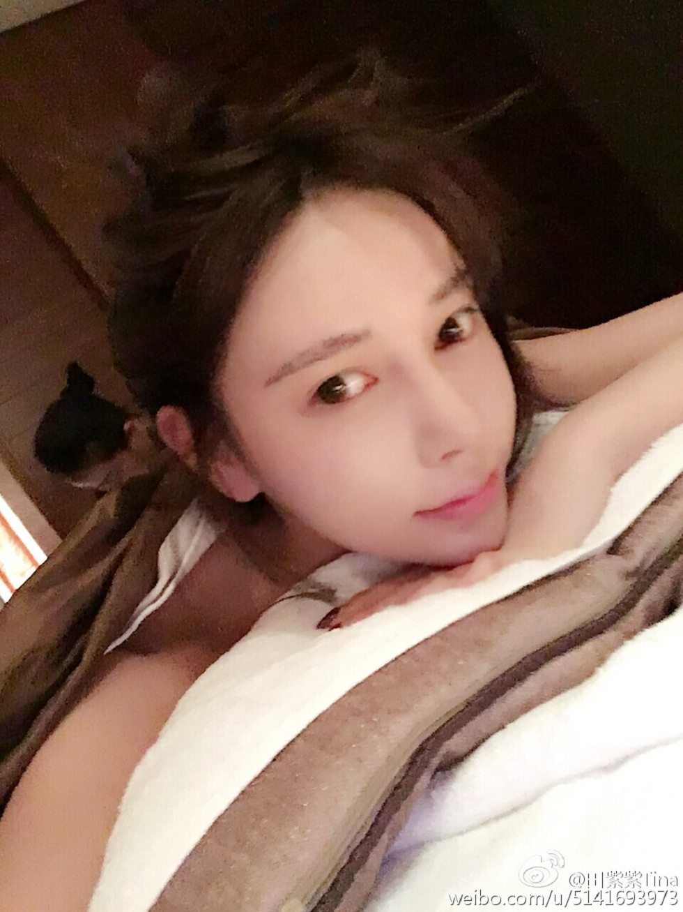 最豪车模田紫紫大胆生活写真秀微博海量写真240P