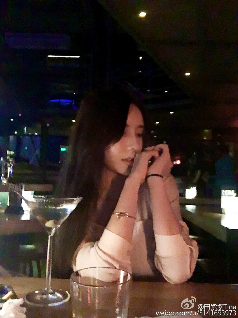 最豪车模田紫紫大胆生活写真秀微博海量写真240P