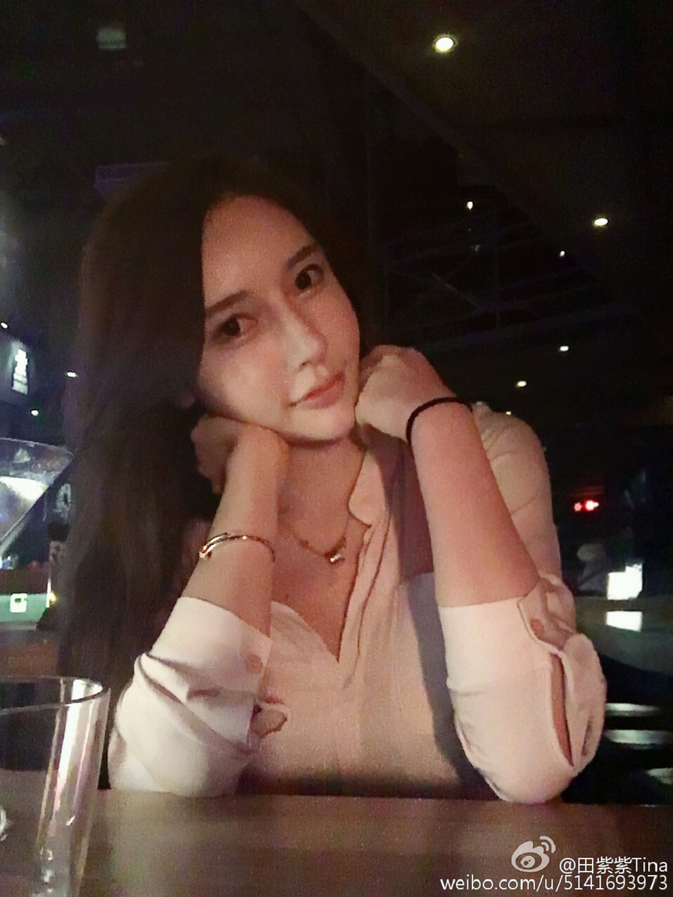 最豪车模田紫紫大胆生活写真秀微博海量写真240P