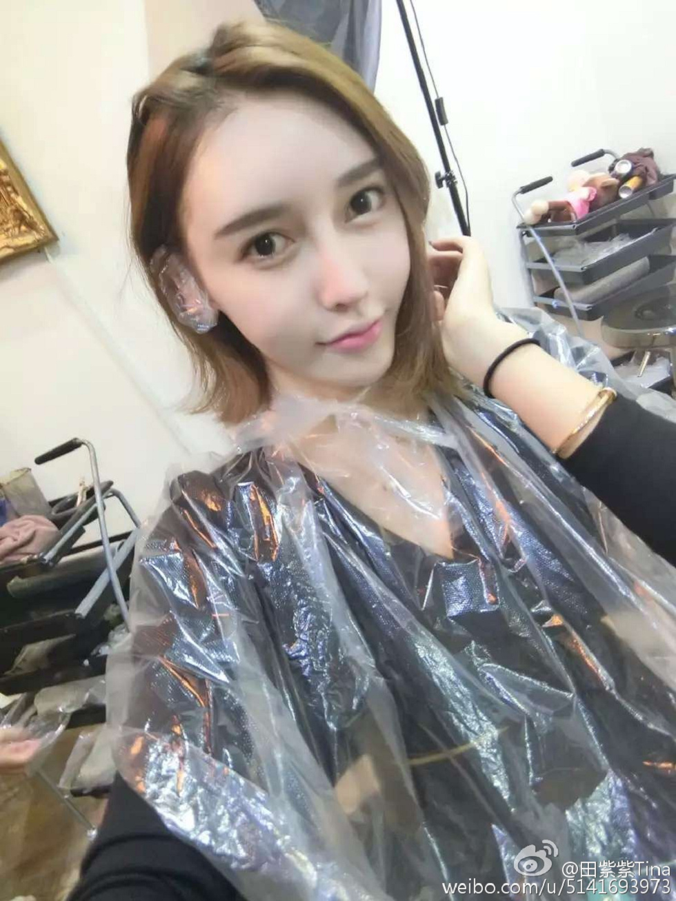 最豪车模田紫紫大胆生活写真秀微博海量写真240P