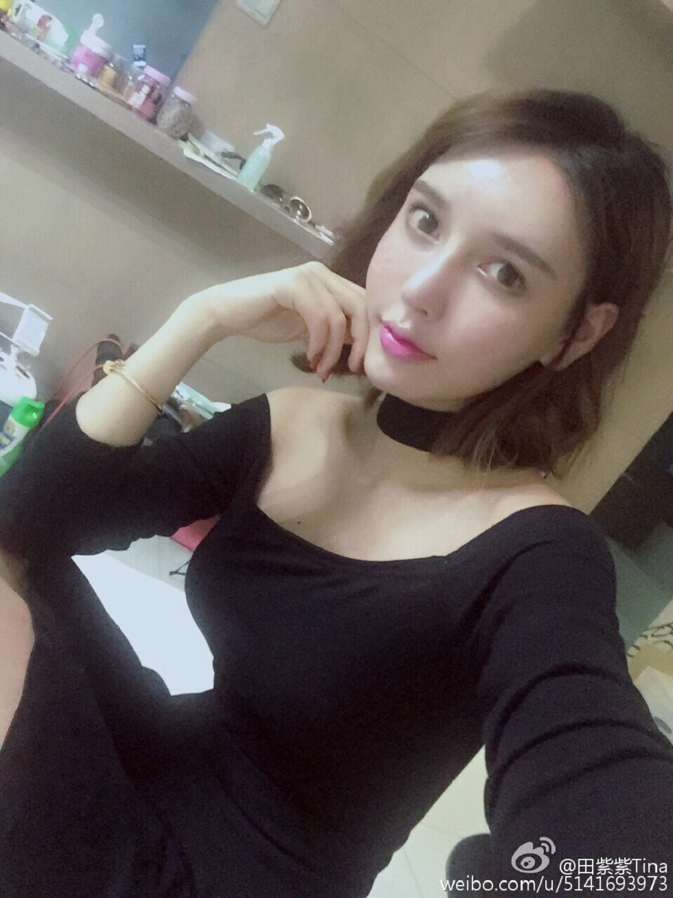 最豪车模田紫紫大胆生活写真秀微博海量写真240P