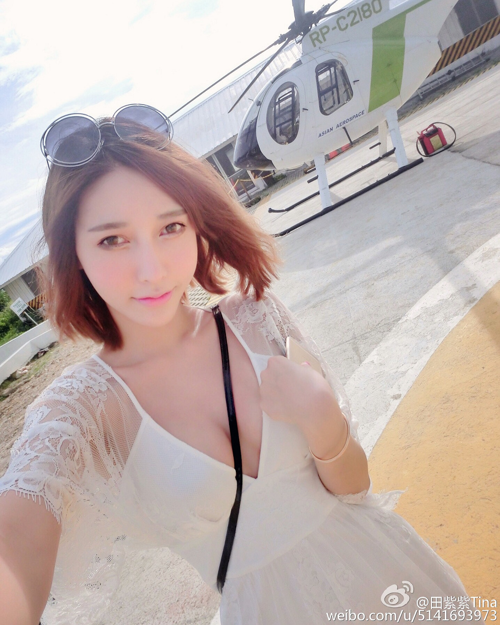 最豪车模田紫紫大胆生活写真秀微博海量写真240P