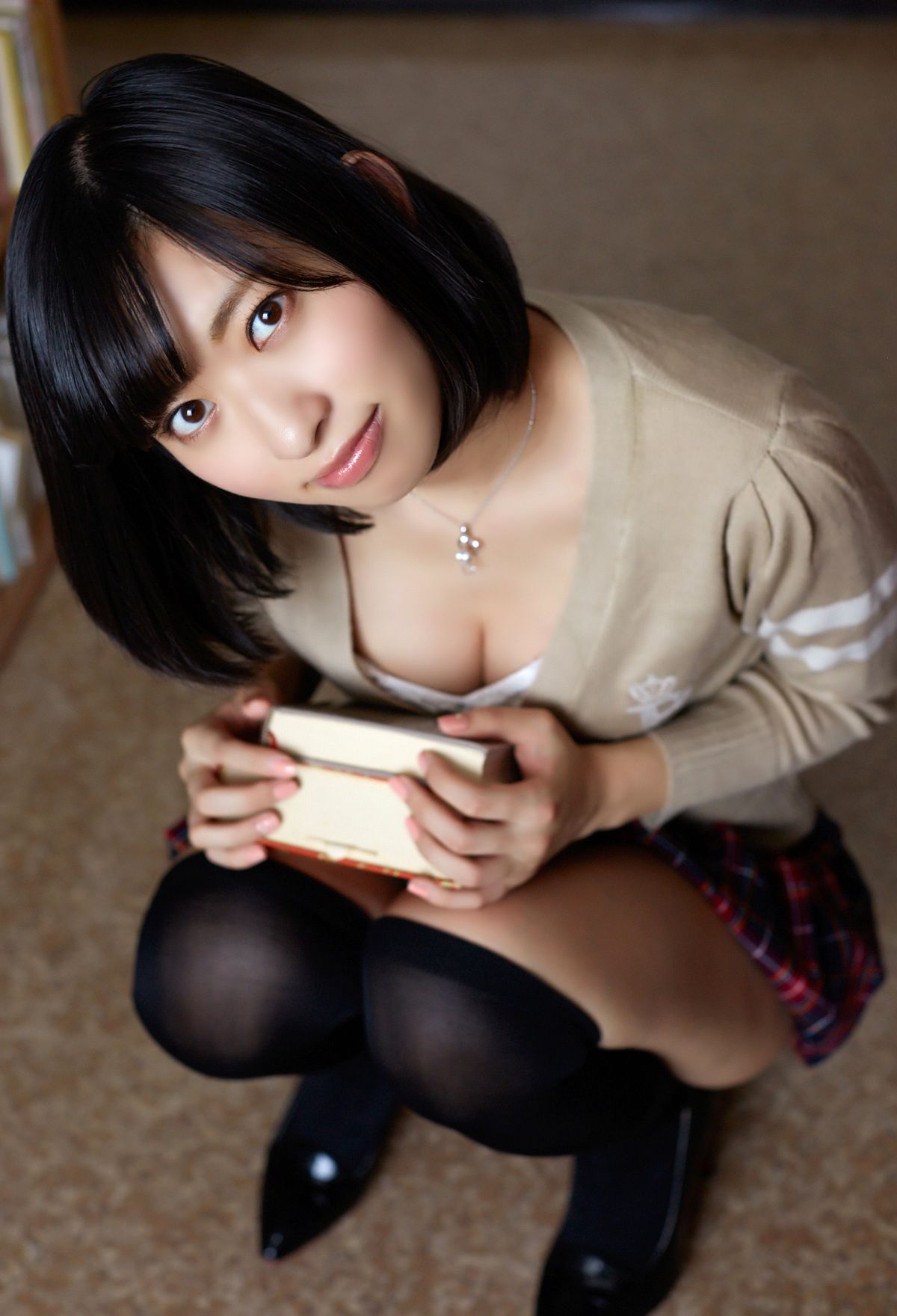 倉持由香《尻系女子》解禁グラビア  [PB写真集]