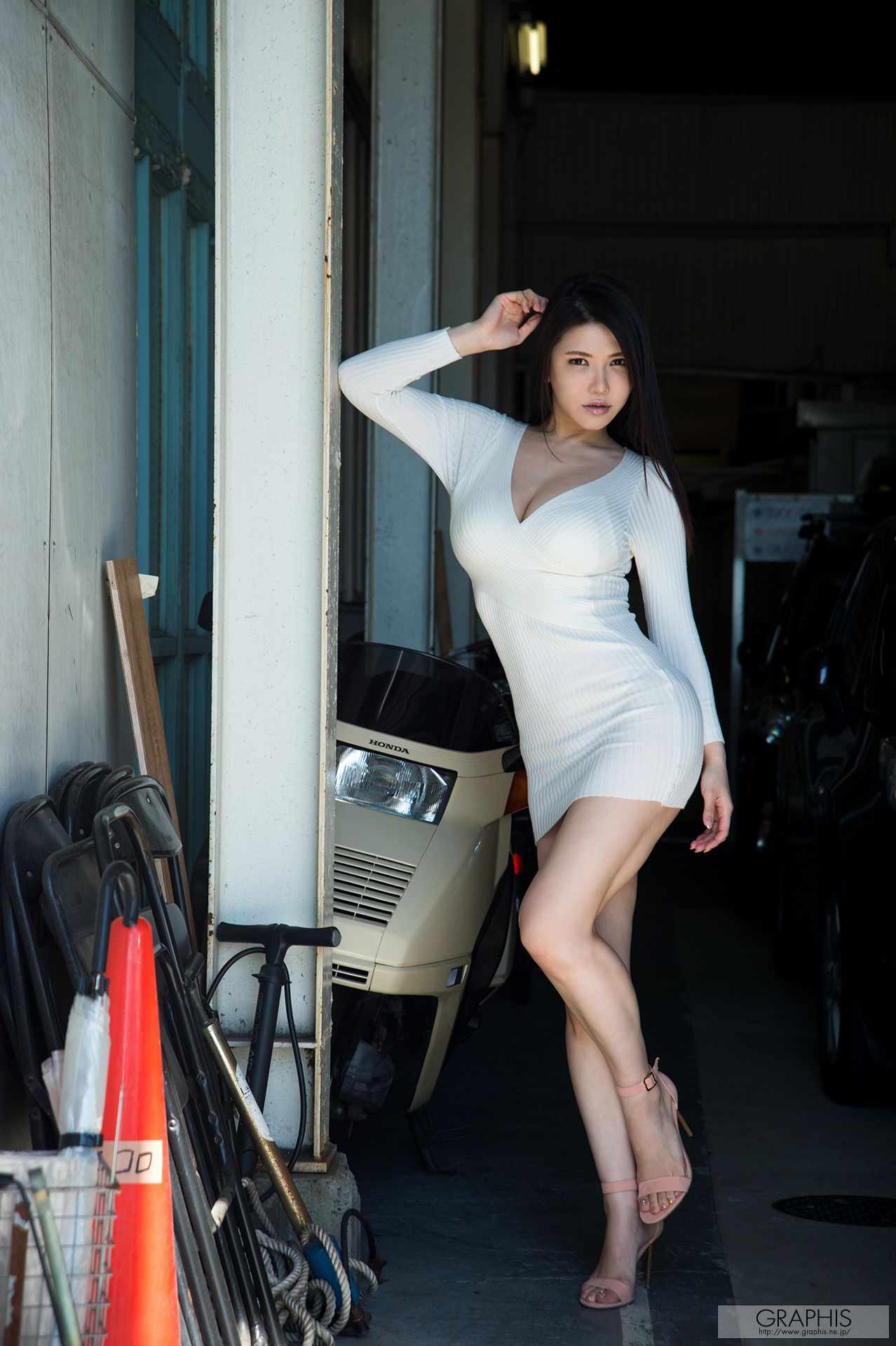 冲田杏梨『Console』 [Graphis] Gals 写真集