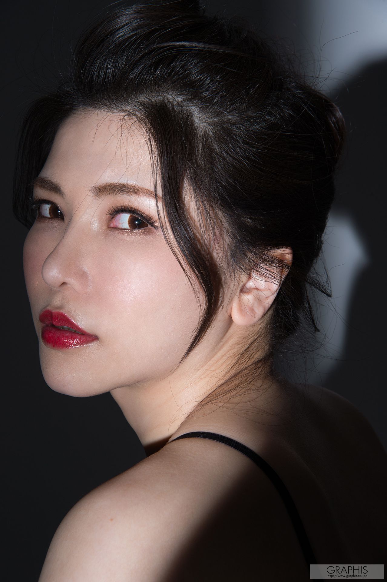 冲田杏梨『Console』 [Graphis] Gals 写真集