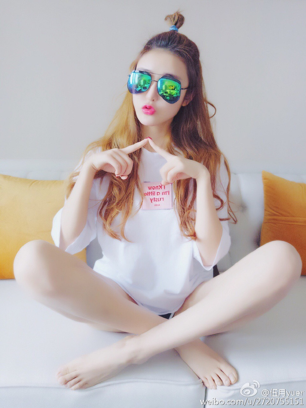 性感尤物乳神伍月yuer海量微博生活写真秀150P