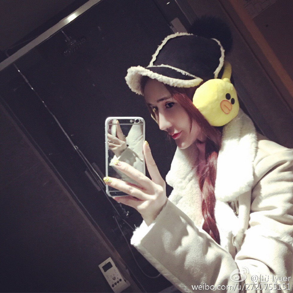 性感尤物乳神伍月yuer海量微博生活写真秀150P
