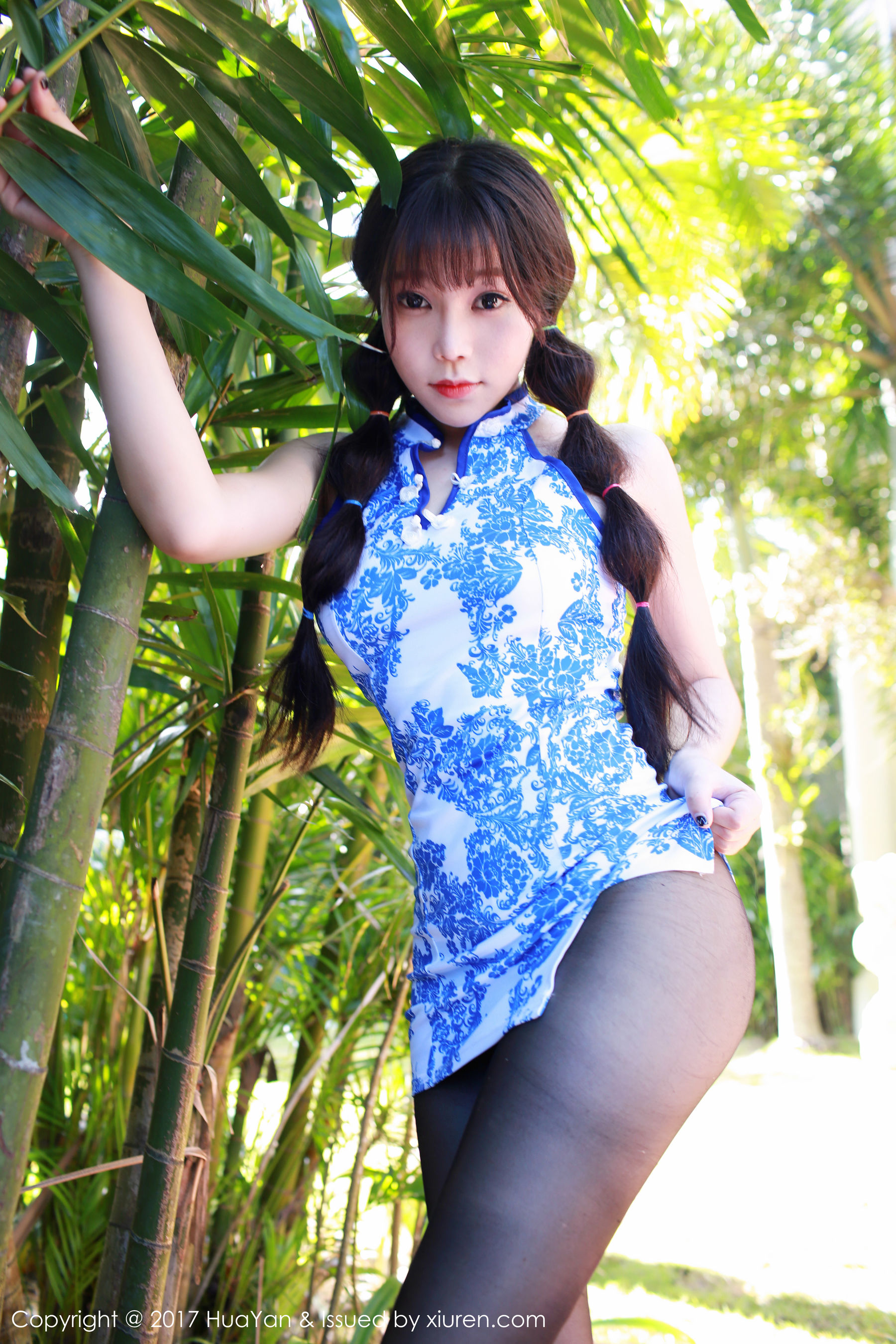 芝芝Booty《旗袍+黑丝》 [花の颜HuaYan] VOL.026 写真集