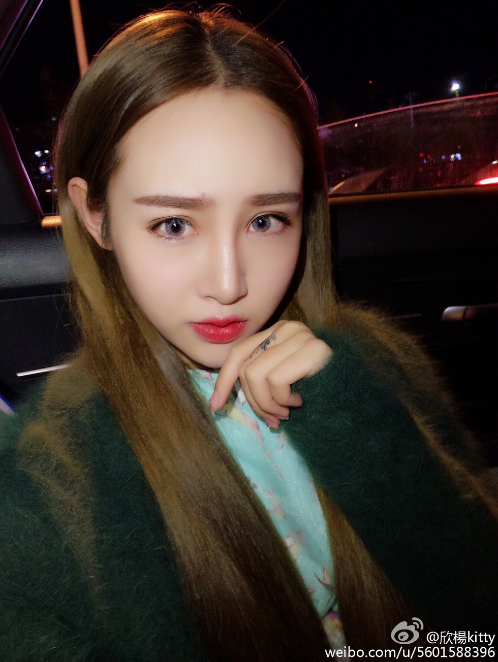 鲜肉嫩模欣杨Kitty完美身材性感微博系列写真105P