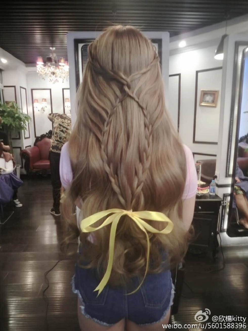 鲜肉嫩模欣杨Kitty完美身材性感微博系列写真105P