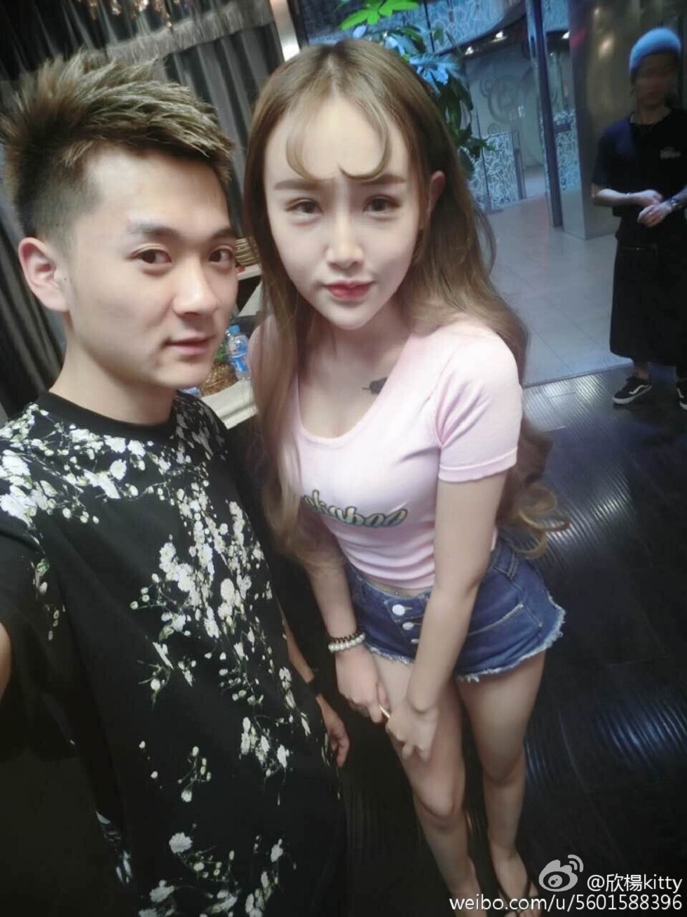 鲜肉嫩模欣杨Kitty完美身材性感微博系列写真105P