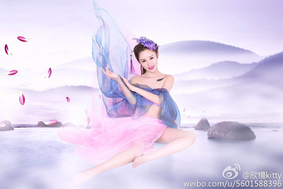 鲜肉嫩模欣杨Kitty完美身材性感微博系列写真105P