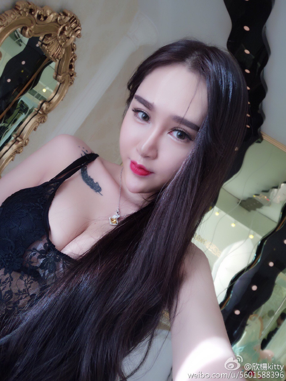 鲜肉嫩模欣杨Kitty完美身材性感微博系列写真105P