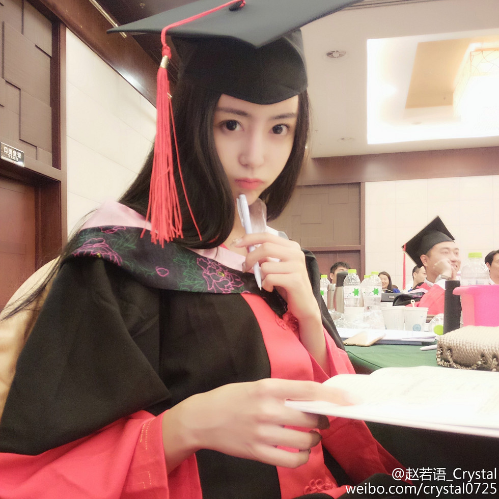 DOTA美女赵若语Crystal黑丝长腿海量微博性感写真415P