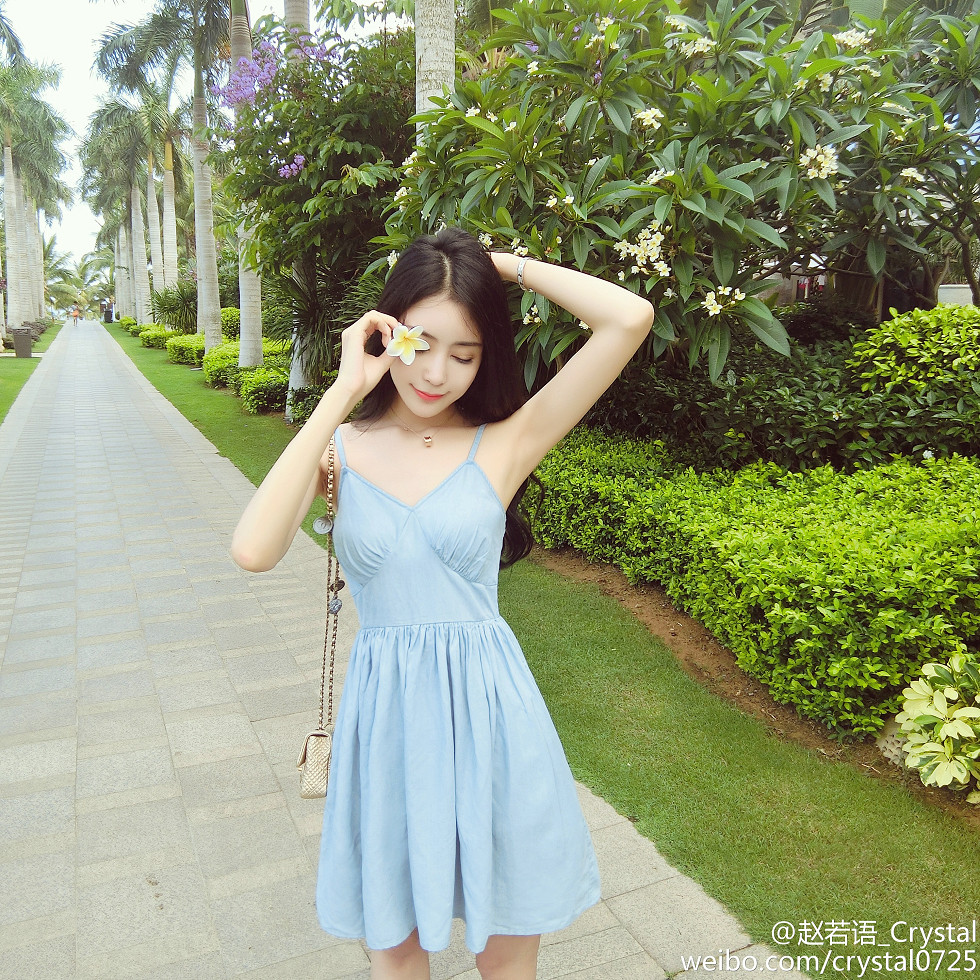 DOTA美女赵若语Crystal黑丝长腿海量微博性感写真415P