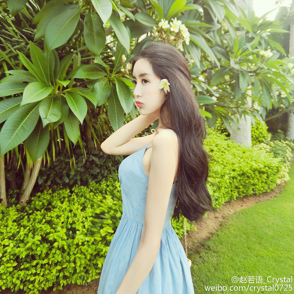 DOTA美女赵若语Crystal黑丝长腿海量微博性感写真415P