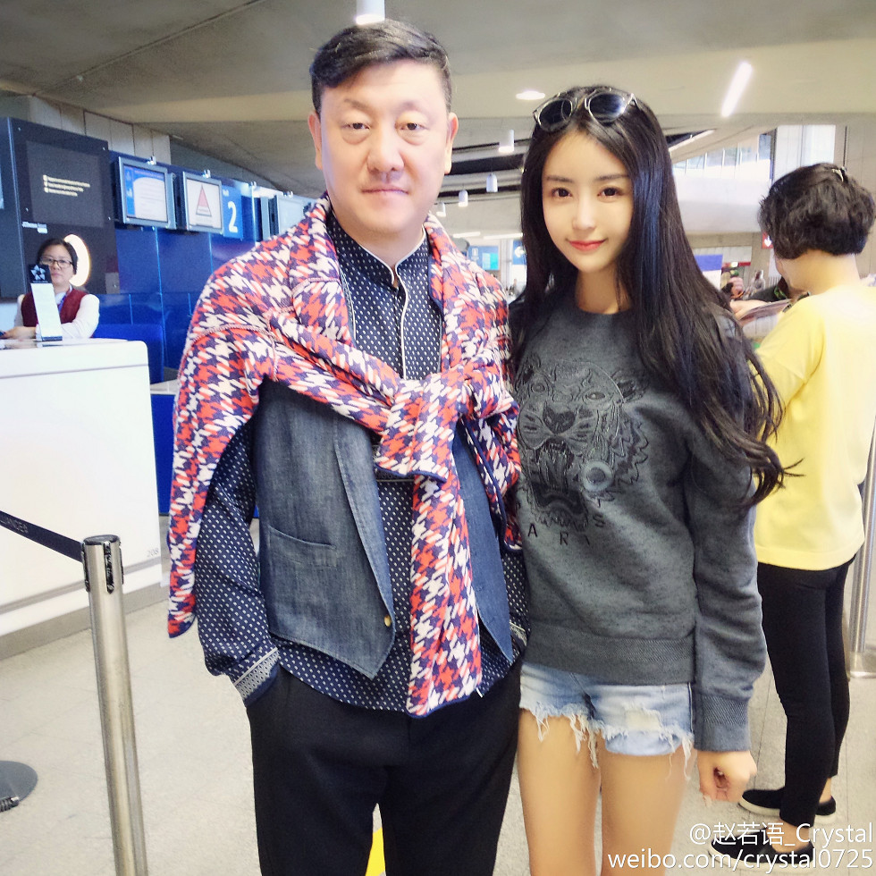 DOTA美女赵若语Crystal黑丝长腿海量微博性感写真415P