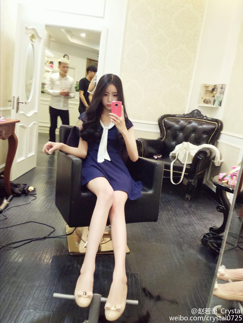 DOTA美女赵若语Crystal黑丝长腿海量微博性感写真415P